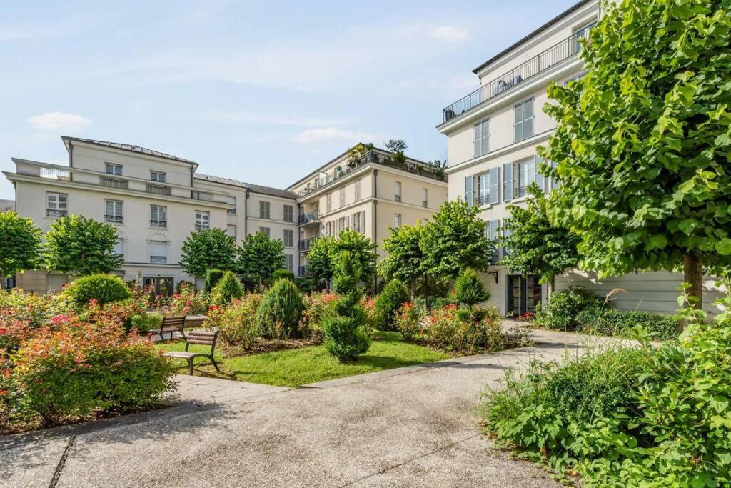 Cour Royal Apartment Near Disneyland Bmyguest Chessy  Εξωτερικό φωτογραφία